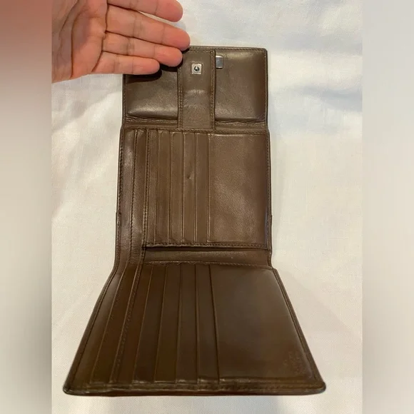 SALE!GUCCI Brown Canvass Compact Wallet with COA - Picture 3 of 7